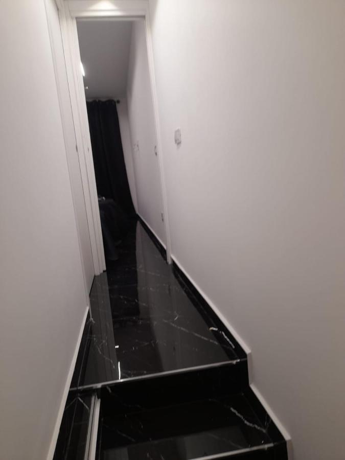 Lux House Naples Airport Hotel ภายนอก รูปภาพ