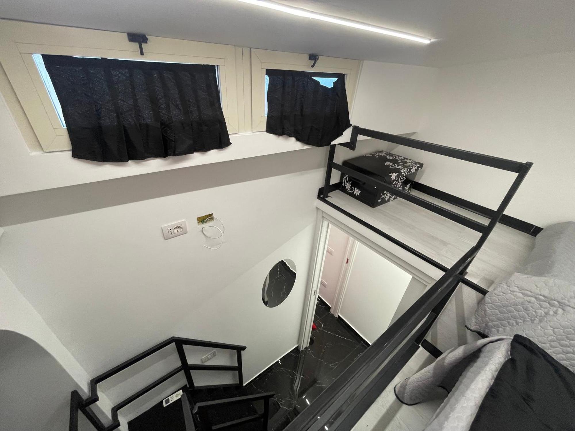 Lux House Naples Airport Hotel ภายนอก รูปภาพ