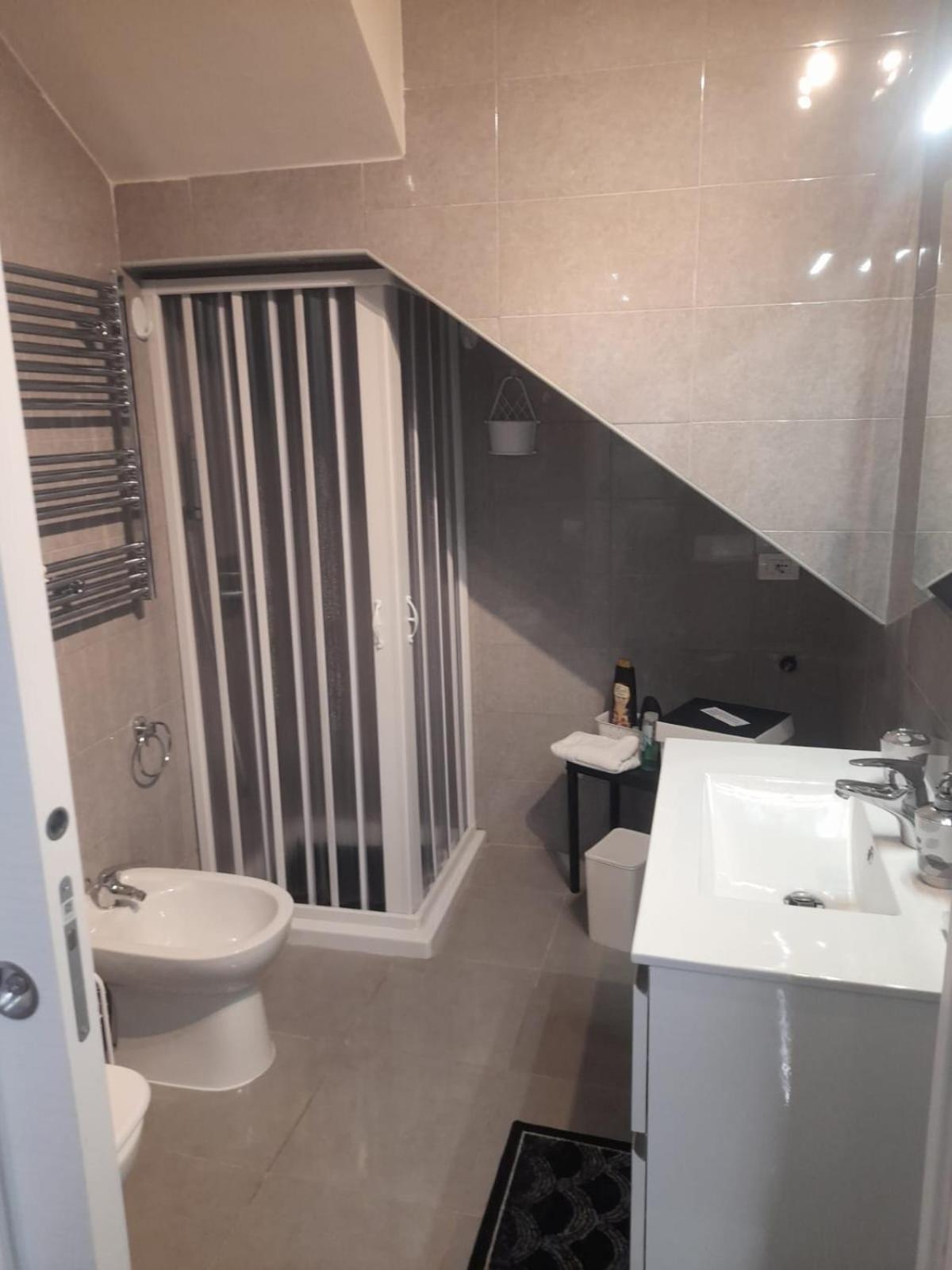 Lux House Naples Airport Hotel ภายนอก รูปภาพ