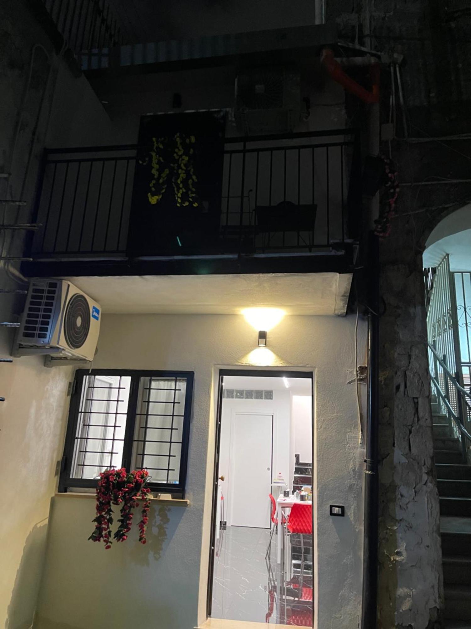 Lux House Naples Airport Hotel ภายนอก รูปภาพ